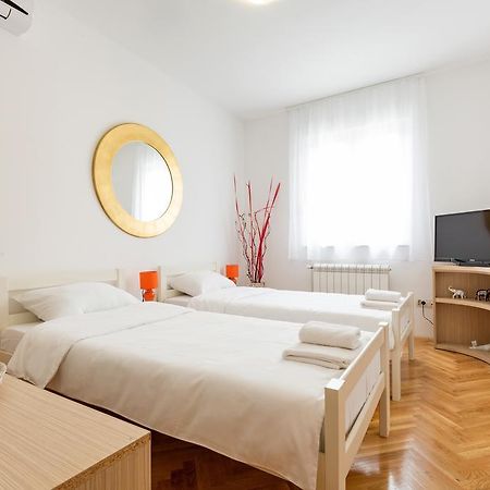 Dolce Vita Luxury Suites Belgrad Exterior foto
